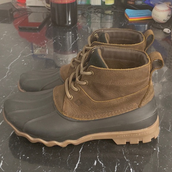 sperry boots - Picture 2 of 5